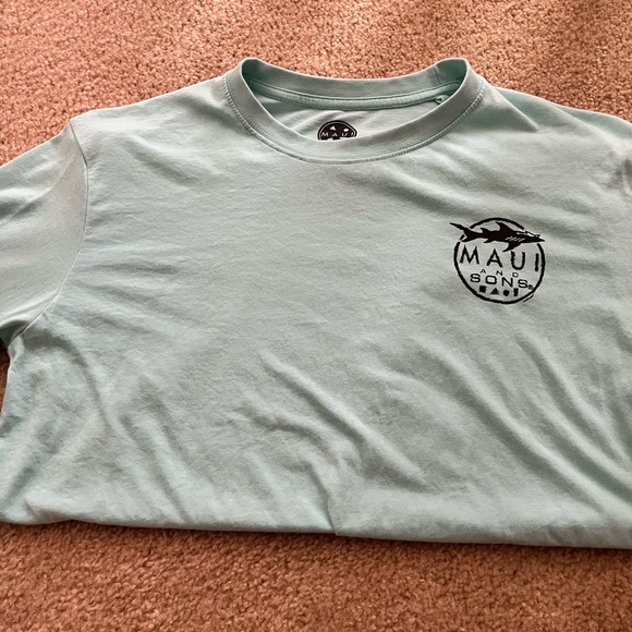 Maui and sons t shirt - Picture 2 of 6